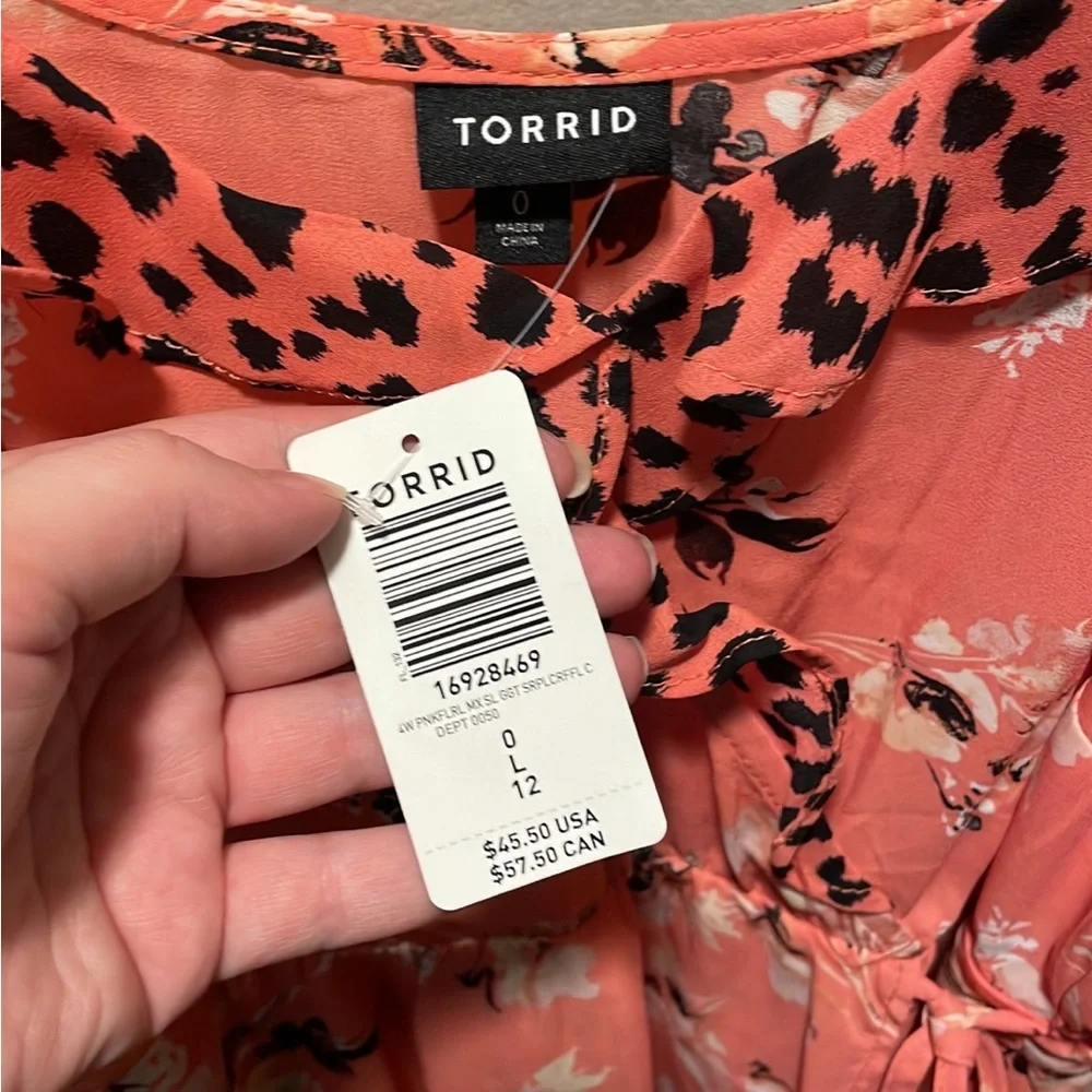 ❌SOLD❌Torrid Floral Ruffle Tank Top - Picture 3 of 5